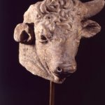 /oeuvres-antiques/fr/carrousel-detail/statue-br-tete-de-taureau